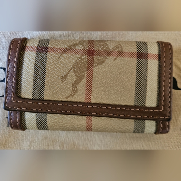 *MINT CONDITION* Vintage Burberry Haymarket Tote w/ free key fob & bag - Picture 16 of 16